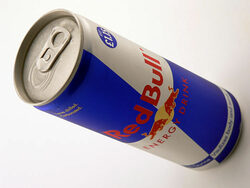 Red Bull се появи за пръв път с оригиналната си консистенция във френските магазини, предаде Ройтерс. Това е в изпълнение на европейските разпоредби, според които енергийната напитка трябва да бъде пусната в продажба, след като няма доказателства, че е вредна.