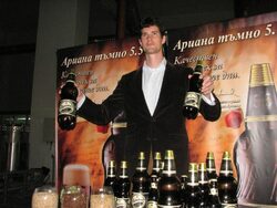 Новото тъмно пиво вече има по-високо алкохолно съдържание (5.5%) за по-плътен вкус